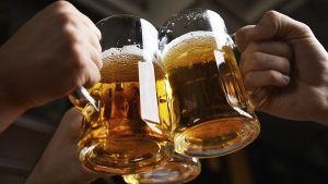 Rượu bia làm kích thích bàn quang, tăng lượng nước tiểu và tần xuất đi tiểu